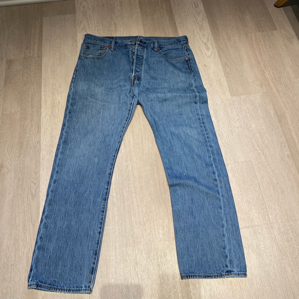 Men’s Levi’s 501 button fly 34x30